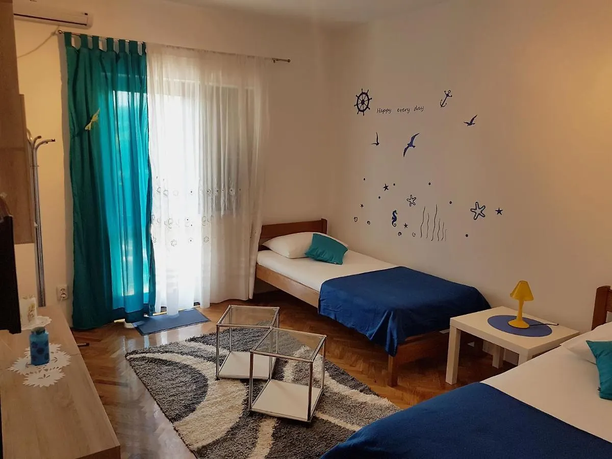 Apartments Luna Pag Town 0*,  Croatia