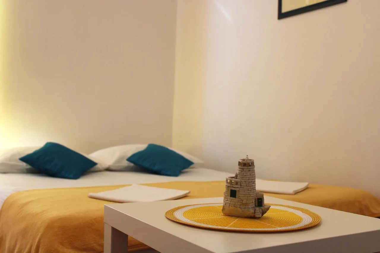 Apartments Luna Pag Town 0*,  Croatia