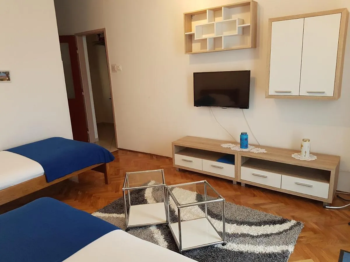 Apartments Luna Pag Town 0*,